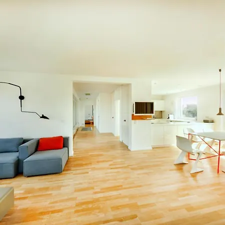 Penthouse@the Sea