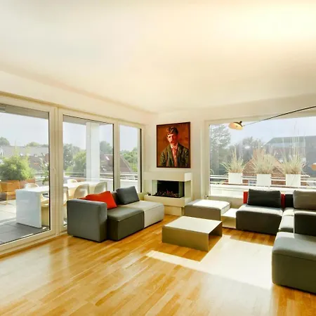 Penthouse@the Sea Шарбойц