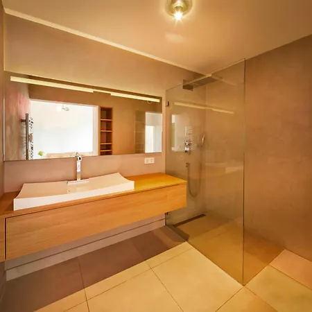 Penthouse@the Sea Апартаменты *