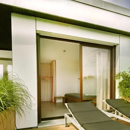 Penthouse@the Sea Шарбойц
